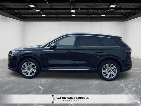 Used 2023 Lincoln Corsair FWD image 3