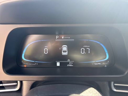 Used 2026 Hyundai Elantra SE FWD image 18