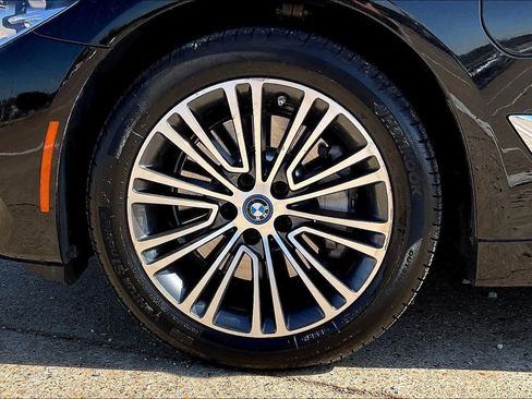 Used 2018 BMW 530e image 8