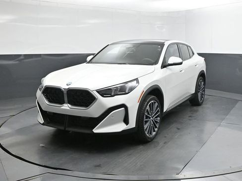 New 2026 BMW X2 xDrive28i w/ Convenience Package image 30