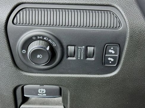 Used 2022 Jeep Wagoneer Series III image 14