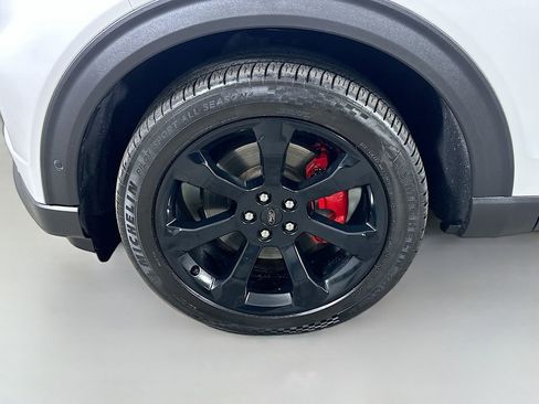 Used 2020 Ford Explorer ST w/ ST Street Pack image 8