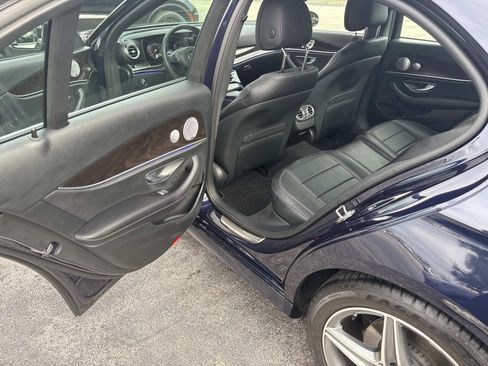 Used 2017 Mercedes-Benz E 300 image 11