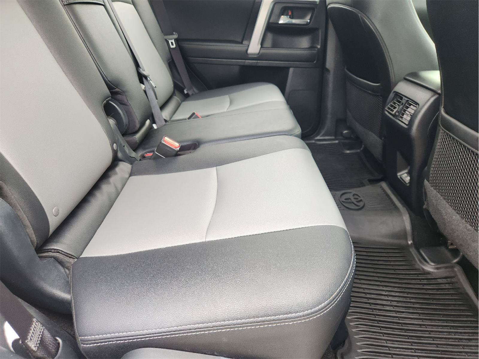 Used 2020 Toyota 4Runner SR5 Premium w/ Moonroof Package AWD/4WD image 30
