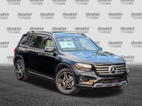 Used 2026 Mercedes-Benz GLB 250 image 2