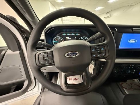 New 2026 Ford F250 XL w/ XL Chrome Package AWD/4WD image 17