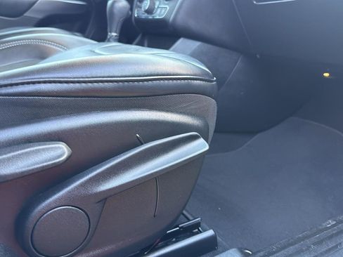 Used 2020 Jeep Cherokee Latitude Plus image 25