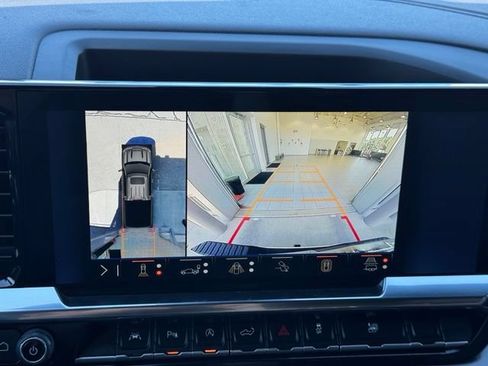 Certified 2024 Chevrolet Silverado 1500 High Country w/ Technology Package AWD/4WD image 4