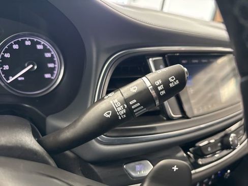 Used 2023 Buick Enclave Essence image 42