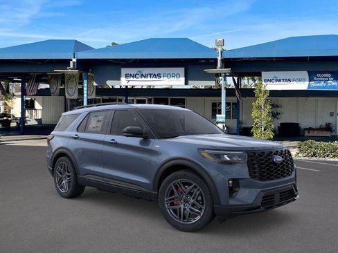 New 2026 Ford Explorer ST-Line w/ ST-Line Street Pack image 7