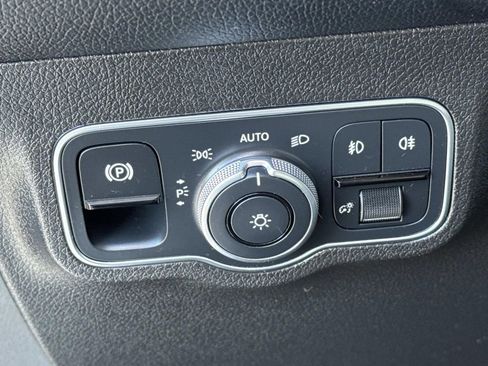 Used 2020 Mercedes-Benz GLB 250 image 20