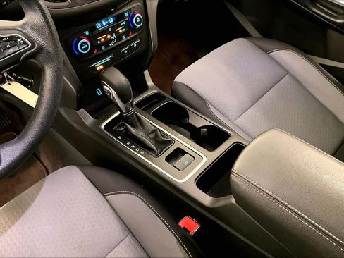 Used 2018 Ford Escape SE FWD image 15