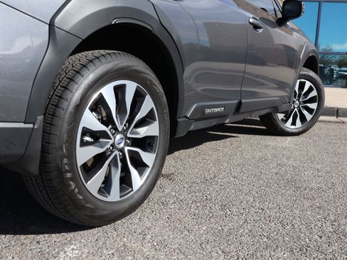 Used 2025 Subaru Outback Limited image 11