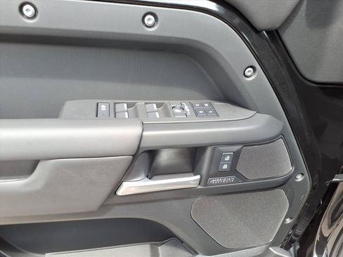 New 2026 Land Rover Defender 130 X-Dynamic SE AWD/4WD image 14