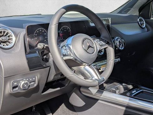 Used 2026 Mercedes-Benz GLA 250 image 3