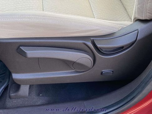 Used 2018 Hyundai Santa Fe Sport image 15