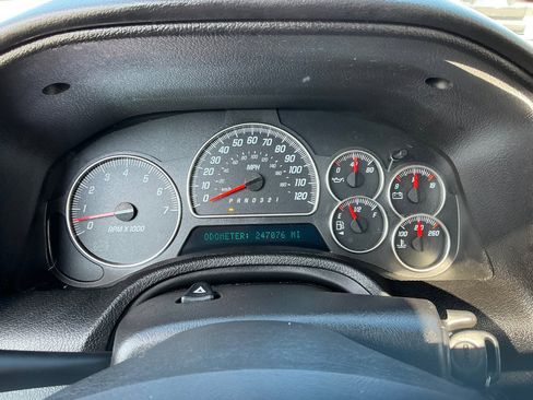 Used 2007 GMC Envoy Denali image 19