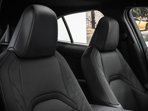 Certified 2025 Lexus UX 300h FWD w/ Accessory Package (Z2) image 25