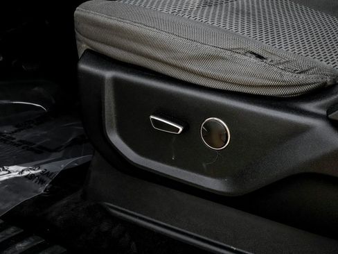 Used 2016 Ford F150 XLT image 39