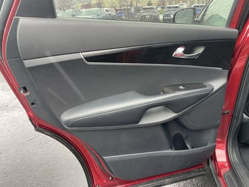 Used 2019 Kia Sorento LX w/ LX Convenience Package image 21