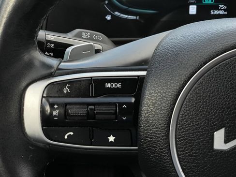 Used 2025 Kia Sportage EX AWD/4WD image 15