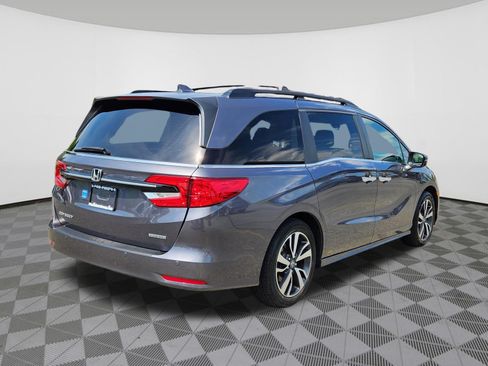Used 2024 Honda Odyssey Touring image 4