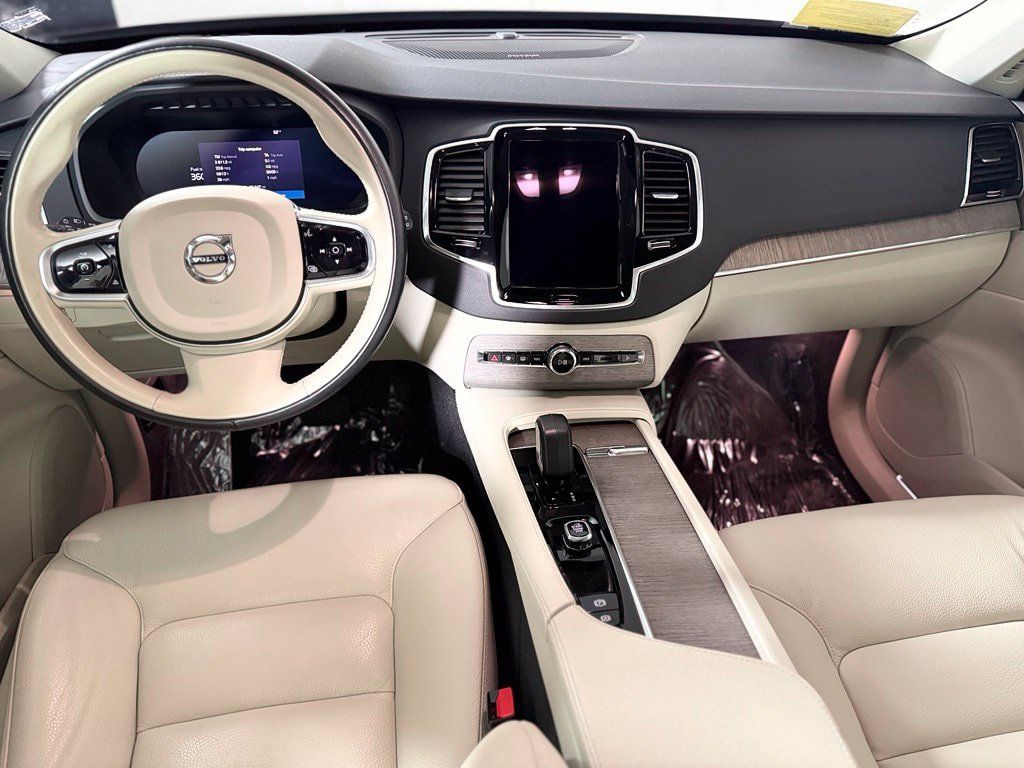 Used 2023 Volvo XC90 B6 Plus w/ Protection Package Premier AWD/4WD image 11