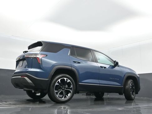 Used 2026 Chevrolet Equinox LT w/ Convenience Package II image 35