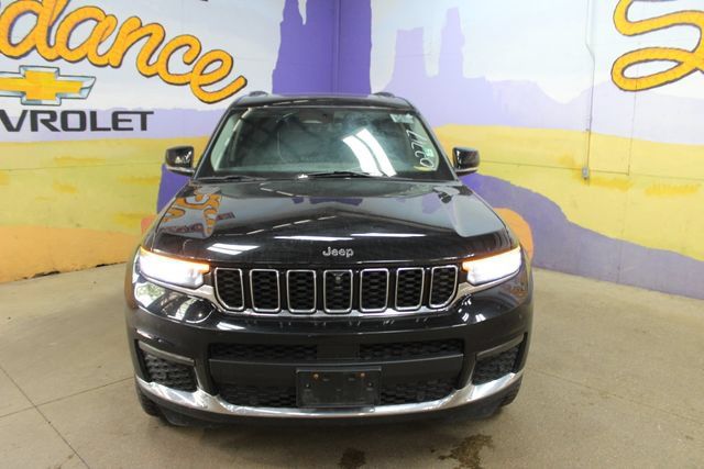 Used 2021 Jeep Grand Cherokee L Limited w/ Luxury Tech Group II AWD/4WD image 3