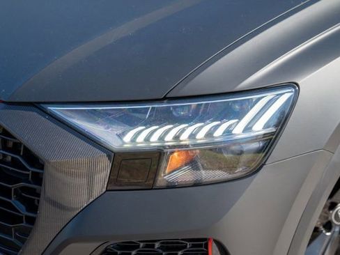 Used 2022 Audi RS Q8 4.0T image 3