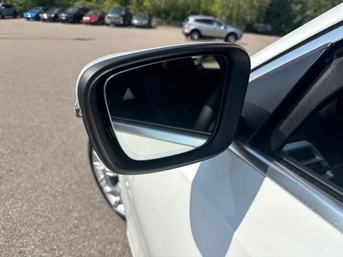 Used 2025 BMW 330i xDrive Sedan AWD/4WD image 15