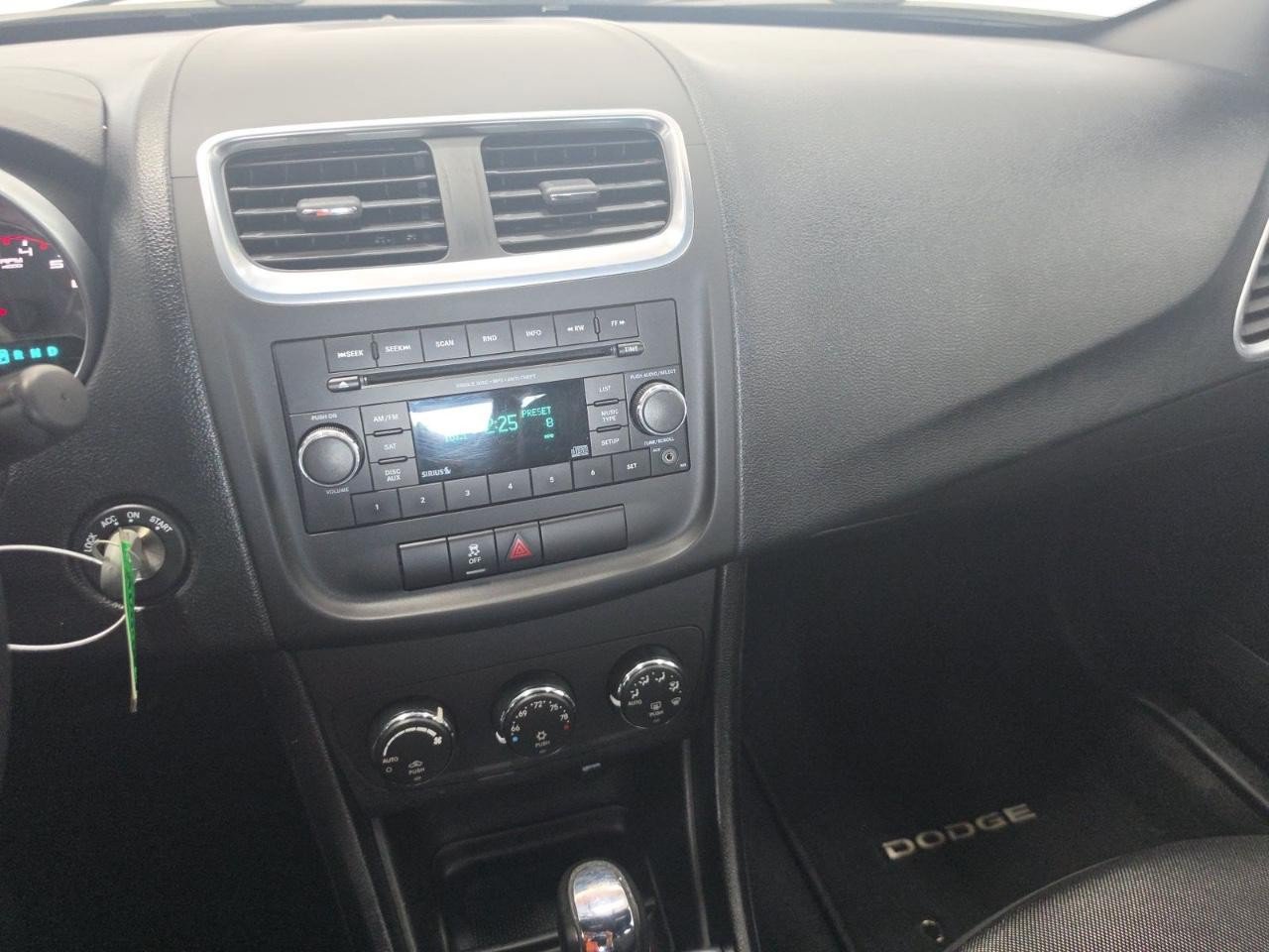 Used 2013 Dodge Avenger SXT FWD image 13