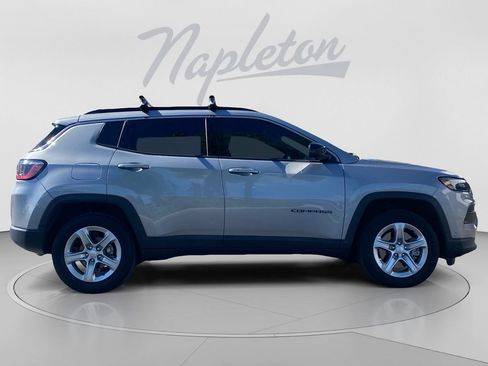 Used 2024 Jeep Compass Latitude w/ Convenience Group AWD/4WD image 7