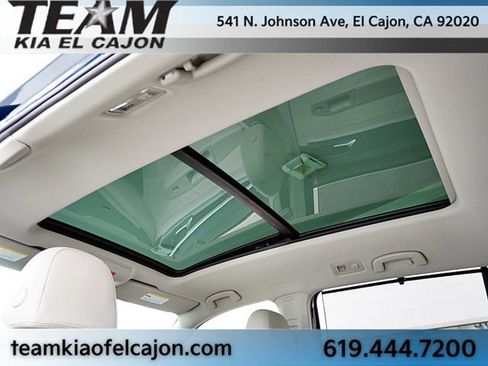 Used 2023 Volkswagen Atlas SE w/ Panoramic Sunroof Package FWD image 18