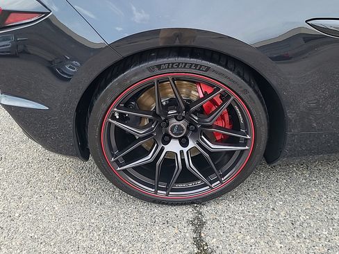 Used 2023 Chevrolet Corvette Z06 RWD image 9
