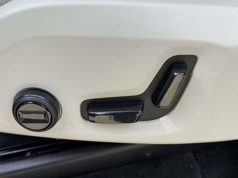 Certified 2023 Volvo XC90 B6 Plus w/ Protection Package image 17