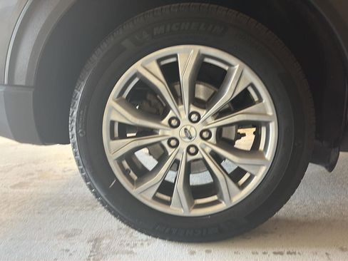 Used 2020 Ford Explorer XLT w/ Equipment Group 202A image 32