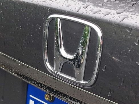 Certified 2019 Honda HR-V LX image 29