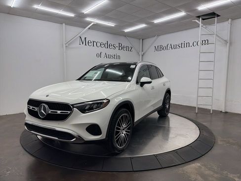 Used 2026 Mercedes-Benz GLC 300 image 3