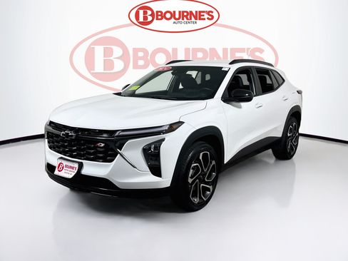 Used 2024 Chevrolet Trax RS w/ Driver Confidence Package FWD image 6