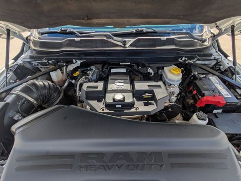 Used 2019 RAM 2500 Laramie image 32