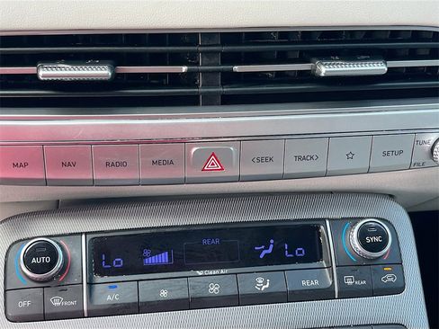 Used 2022 Hyundai Palisade SEL w/ 8P Bench Seat Package image 16