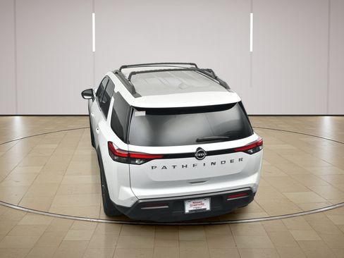 Certified 2025 Nissan Pathfinder SV FWD image 35