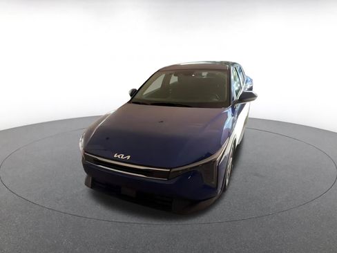 Used 2025 Kia K4 LXS FWD image 7