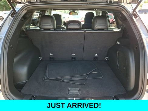 Used 2023 Jeep Compass Limited w/ Sun and Sound Group AWD/4WD image 28
