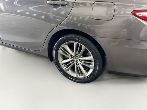 Used 2016 Toyota Camry SE image 29