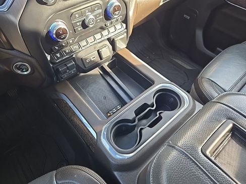 Used 2022 GMC Sierra 2500 Denali image 25