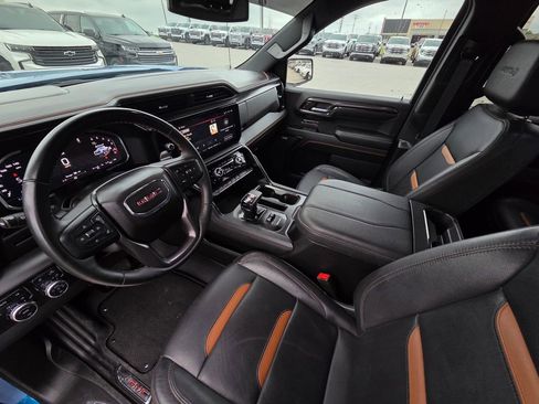 Used 2024 GMC Sierra 1500 AT4 w/ AT4 Premium Package image 10