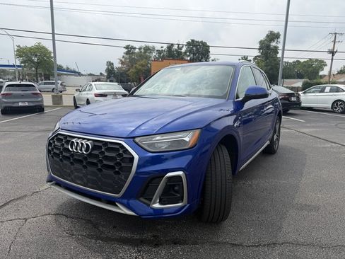 Used 2024 Audi Q5 e Premium Plus w/ Premium Plus Package AWD/4WD image 2