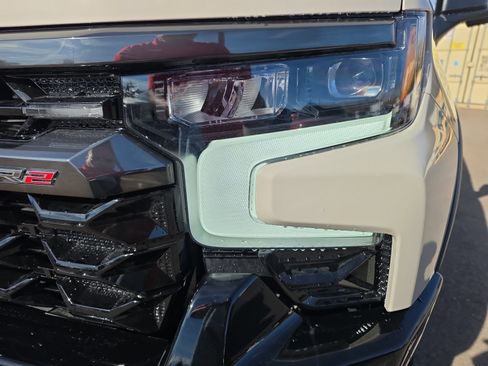 New 2026 Chevrolet Silverado 1500 ZR2 image 9